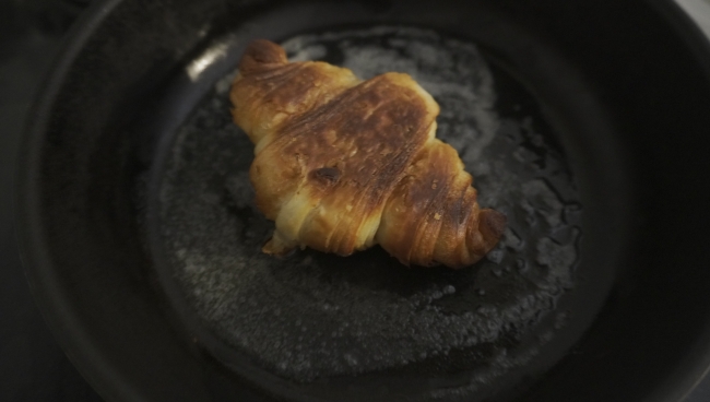 クロワッサン　フリップアップ