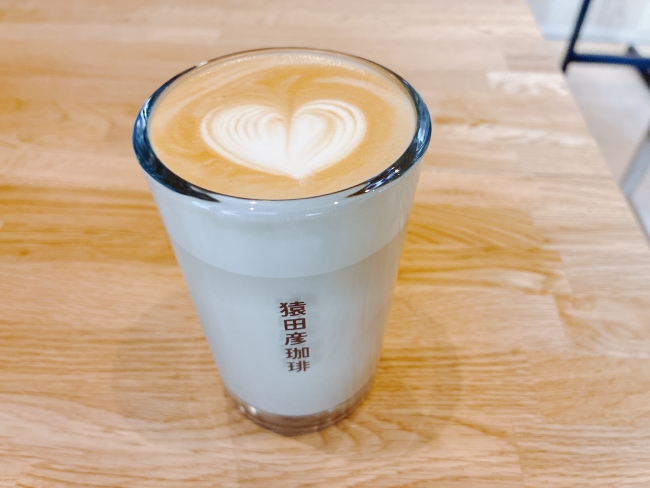 『カフェラテ』(580円)