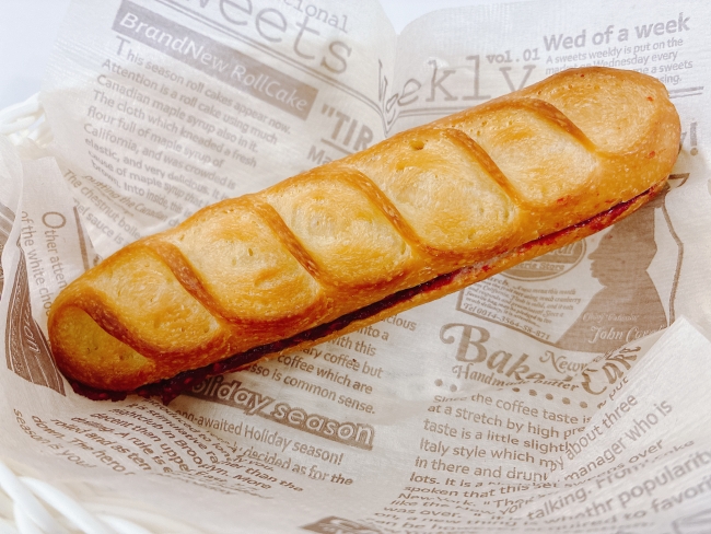 『ヴィエノワサンド(自家製苺ジャム)』(324円)