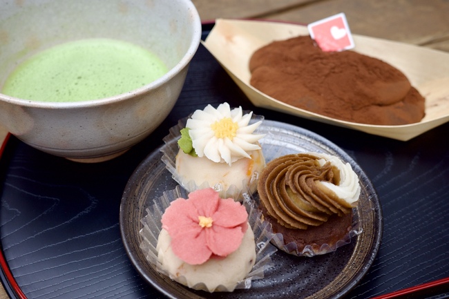 抹茶とフラワーおはぎとココアわらび餅