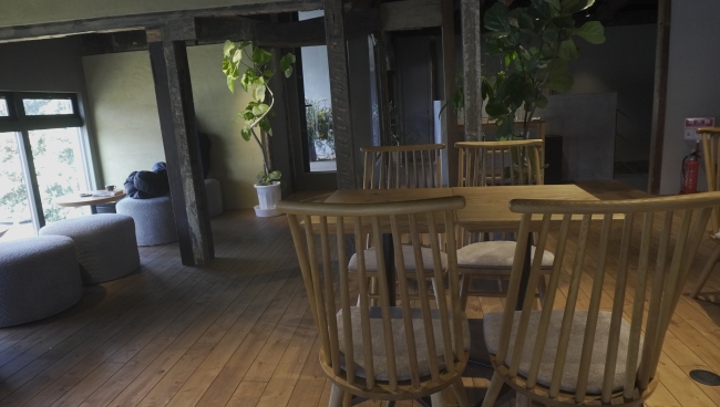 Vermillion – station 店内