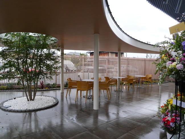 「文明堂 伏見カステラ工房」テラス席