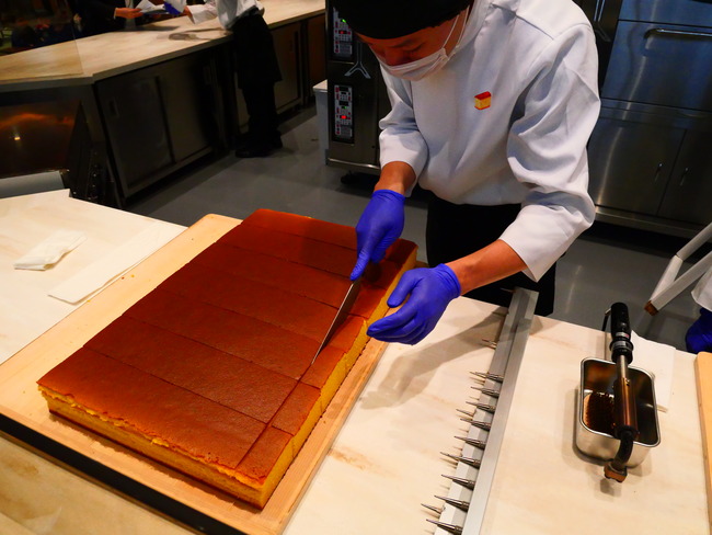 「文明堂 伏見カステラ工房」工程5